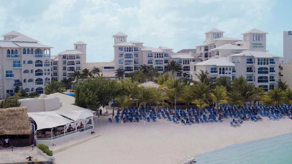 Habitación con jacuzzi en hotel barcelo-costa-cancun en Cancún, Quintana Roo