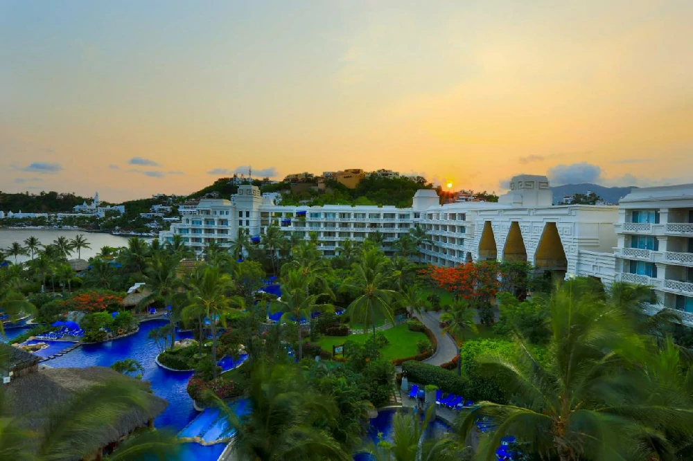 Hoteles románticos todo incluido barcelo-karmina-palace en Manzanillo, Colima