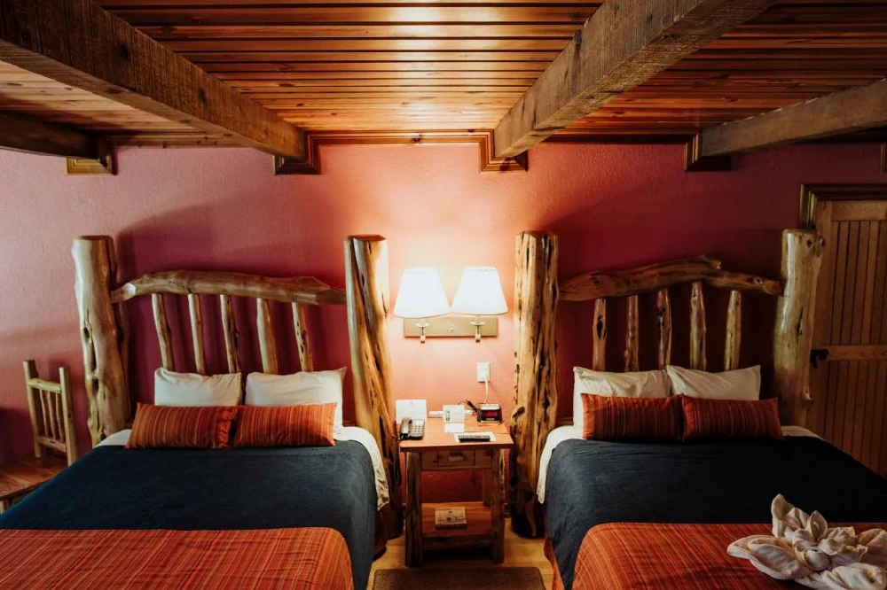 Habitación con jacuzzi en hotel best-western-the-lodge-at-creel en Creel, Chihuahua