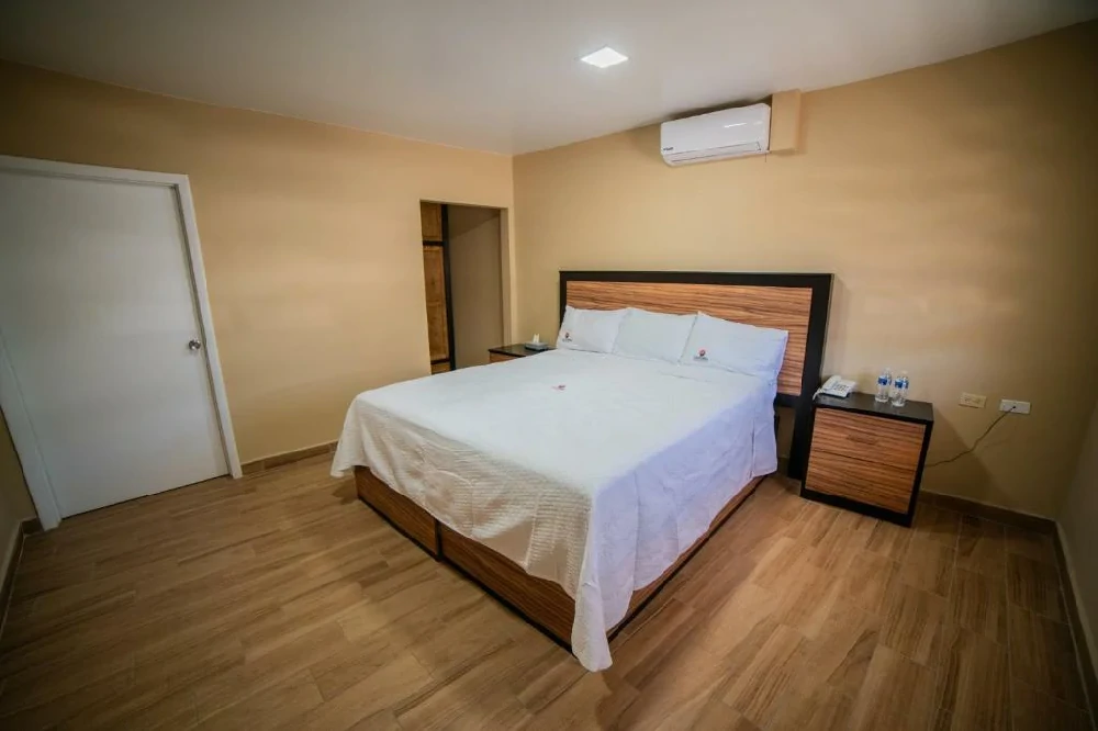 Habitación con jacuzzi en hotel california-comfort-amp-suites en Los Algodones, Baja California