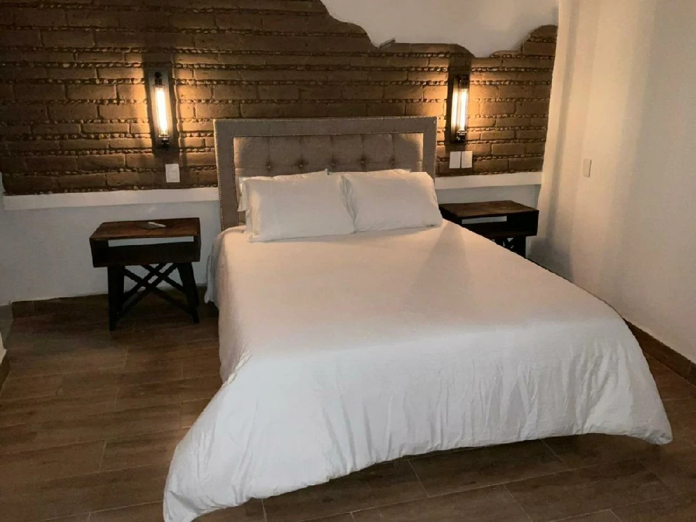Habitación con jacuzzi en hotel casa-chica-pena-de-bernal-ezequiel-montes en Bernal, Querétaro