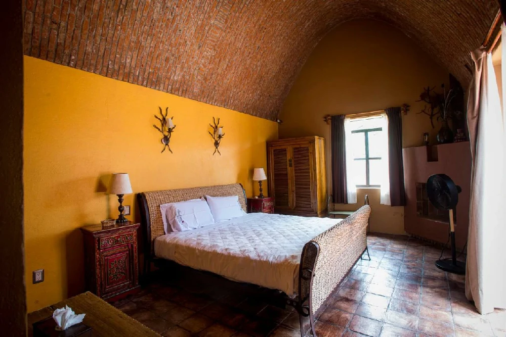 Habitación con jacuzzi en hotel casa-de-aves en San Miguel de Allende, Guanajuato