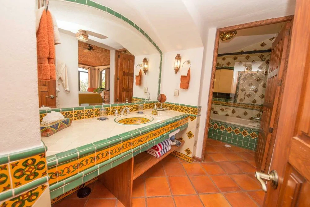 Habitación con jacuzzi en hotel casa-estrella-de-la-valenciana-boutique en Guanajuato, Guanajuato