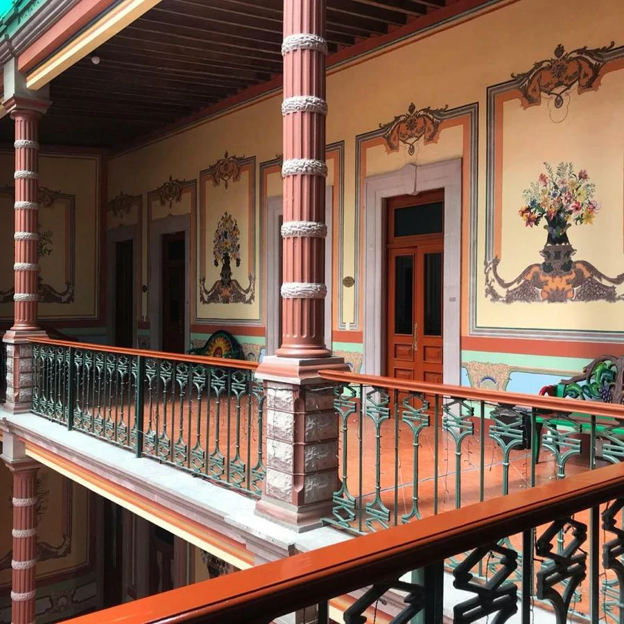 Habitación con jacuzzi en hotel casona-misiones en Querétaro, Querétaro