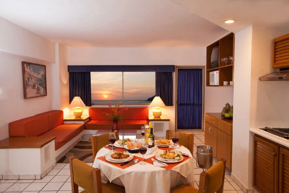Hoteles románticos todo incluido costa-de-oro-beach en Mazatlán, Sinaloa