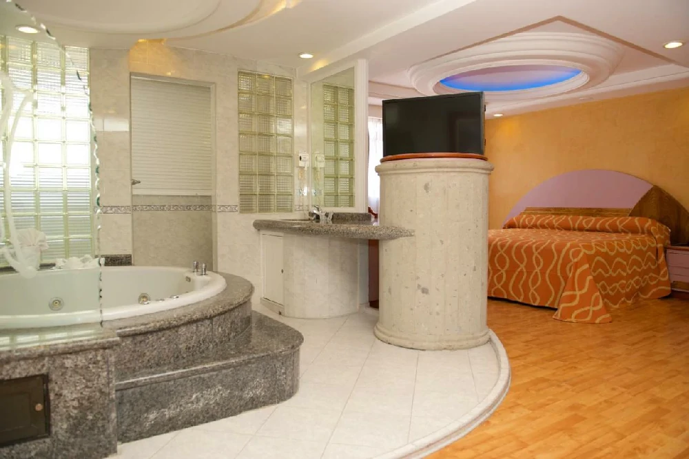 Habitación con jacuzzi en hotel cuba en Ciudad de México, México DF