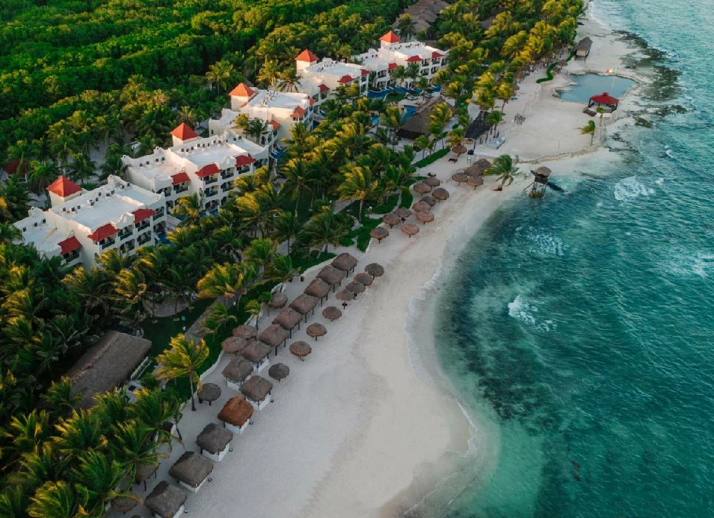 Habitación con jacuzzi en hotel el-dorado-royale-a-spa-resort-quintana-roo-mexico en Puerto Morelos, Quintana Roo