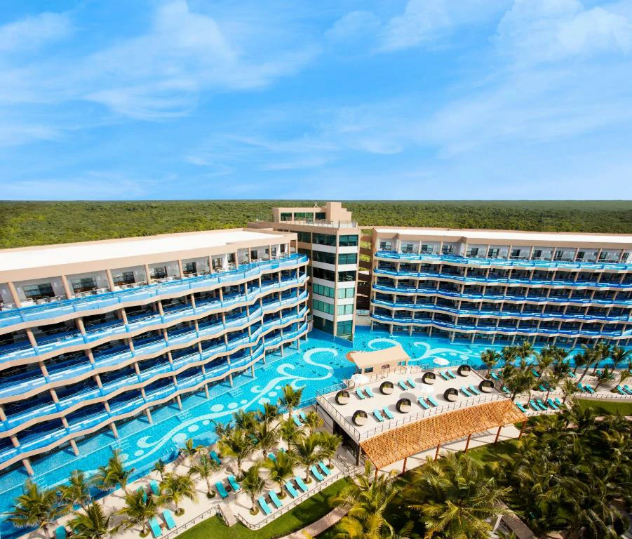 Habitación con jacuzzi en hotel el-dorado-seaside-suites-kantenah-quintana-roo en Akumal, Quintana Roo