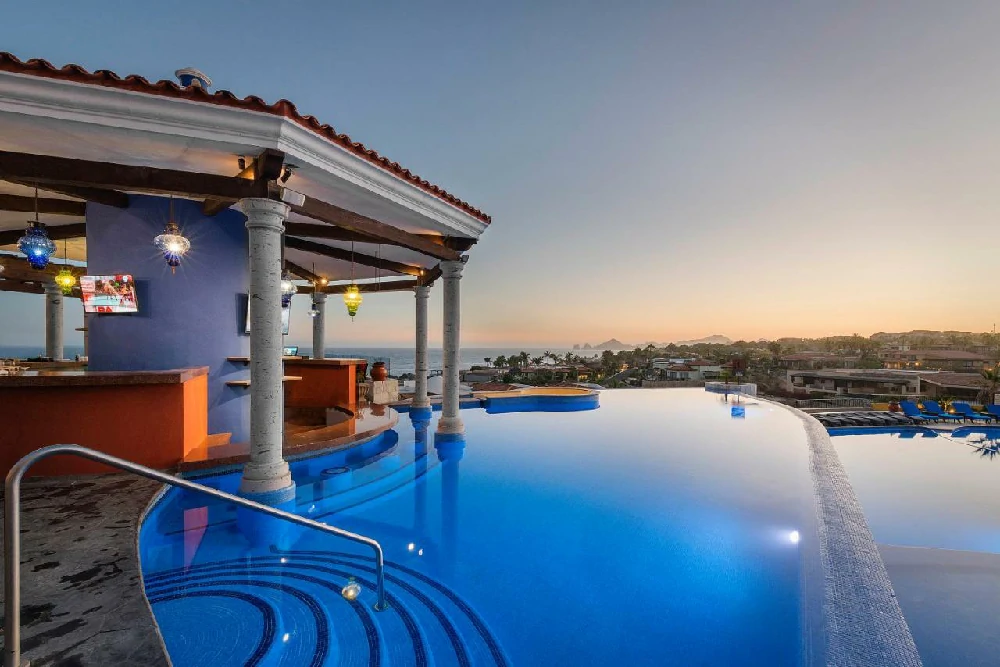 Habitación con jacuzzi en hotel el-encanto-at-he-all-inclusive-resort en Cabo San Lucas, Baja California Sur