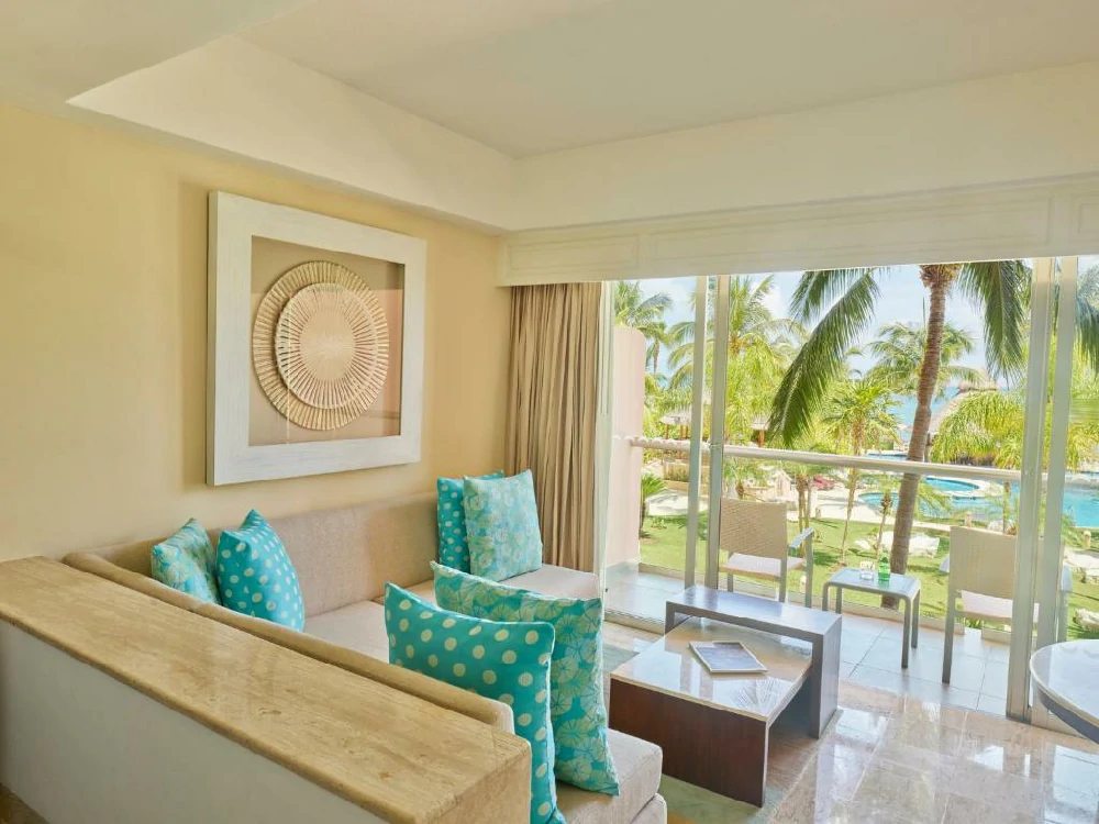 Habitación con jacuzzi en hotel fiesta-americana-grand-coral-beach en Cancún, Quintana Roo