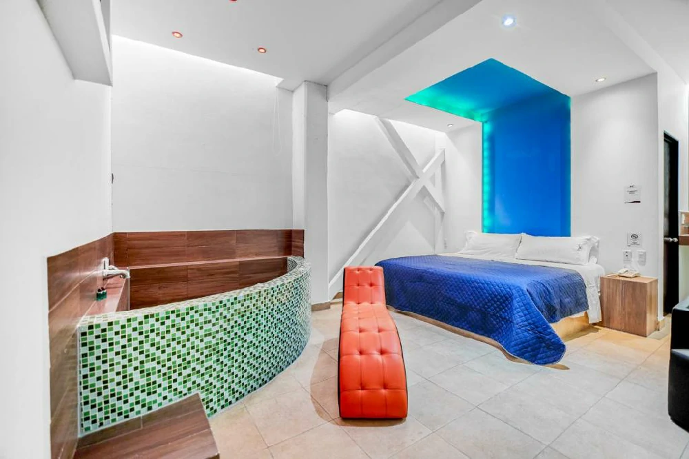 Habitación con jacuzzi en hotel first-inn-amp-business en Texcoco de Mora, Estado de México