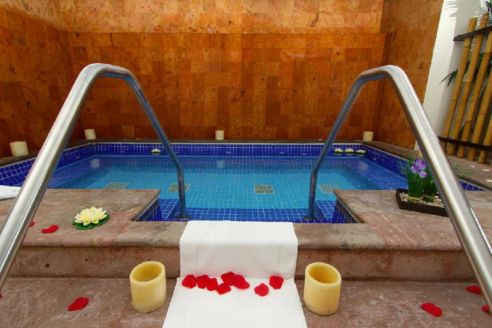 Hoteles románticos todo incluido gr-solaris-cancun en Cancún, Quintana Roo