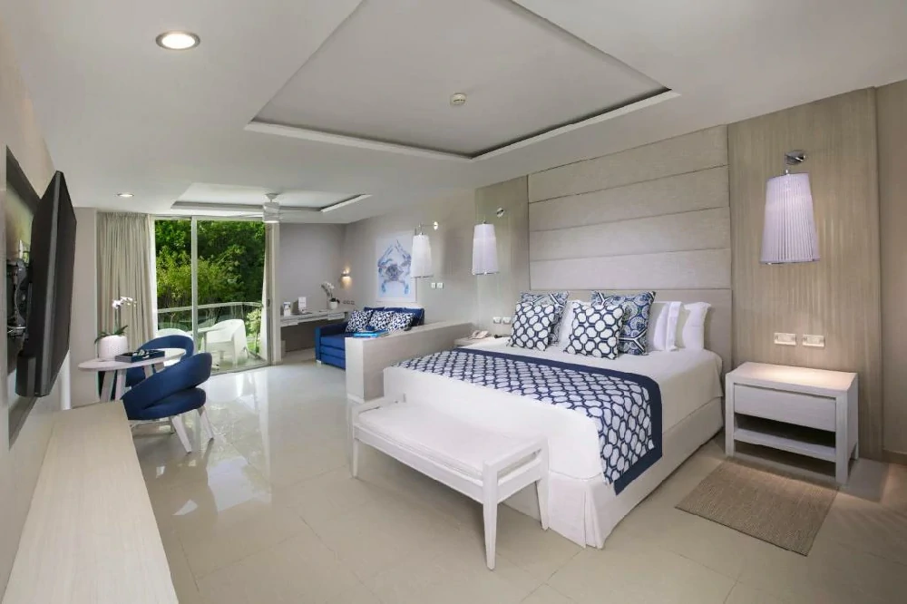Habitación con jacuzzi en hotel grand-sirenis-riviera-maya en Akumal, Quintana Roo