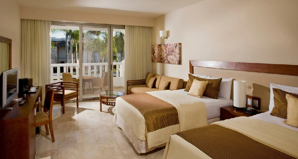 Habitación con jacuzzi en hotel grand-sunset-princess-all-inclusive en Playa del Carmen, Quintana Roo