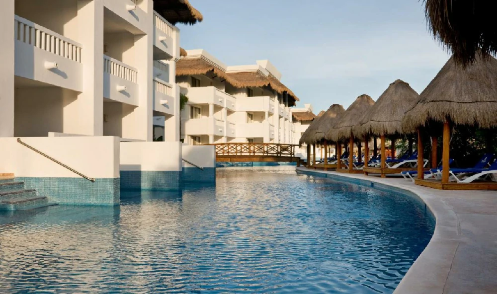 Habitación con jacuzzi en hotel grand-sunset-princess-all-inclusive en Playa del Carmen, Quintana Roo