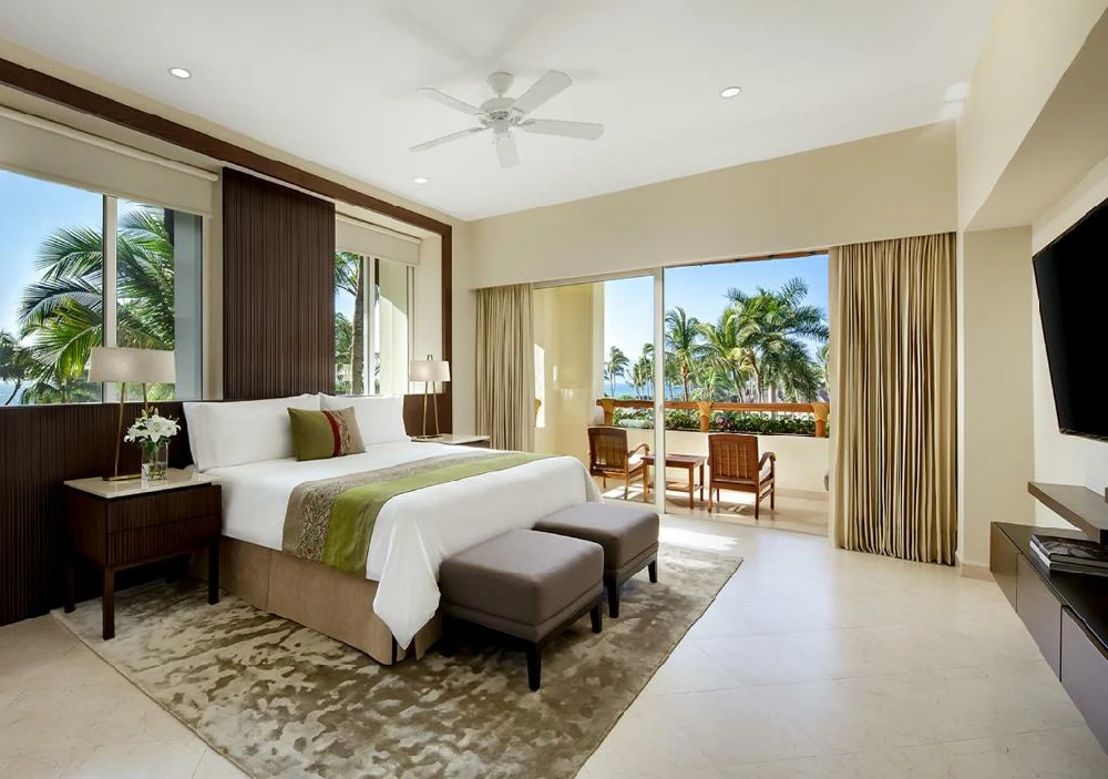 Habitación con jacuzzi en hotel grand-velas-all-suites-spa-resort en Nuevo Vallarta, Nayarit