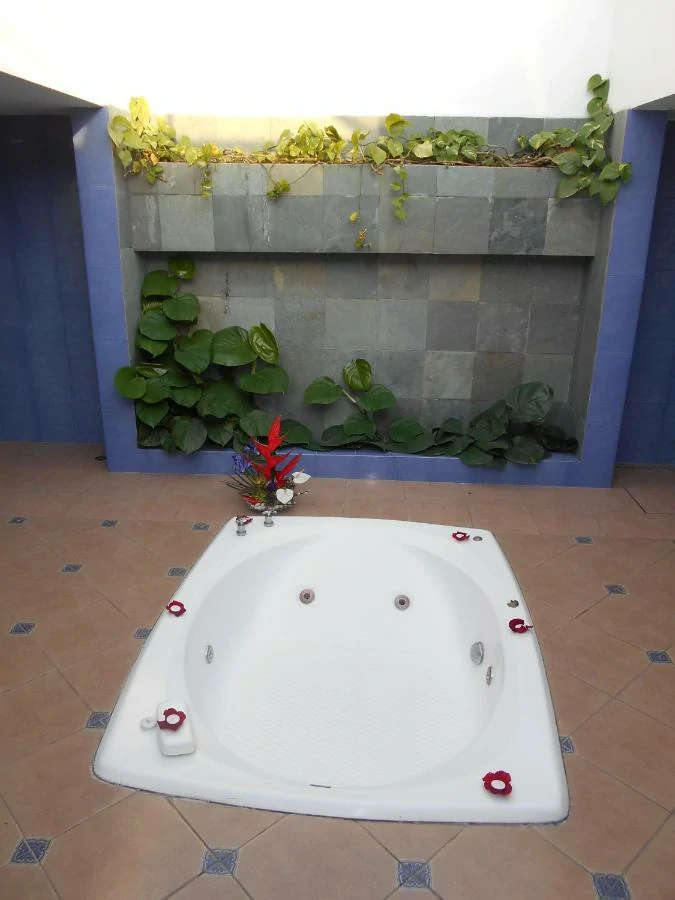 Habitación con jacuzzi en hotel gs-cuernavaca-drive-inn en Cuernavaca, Morelos