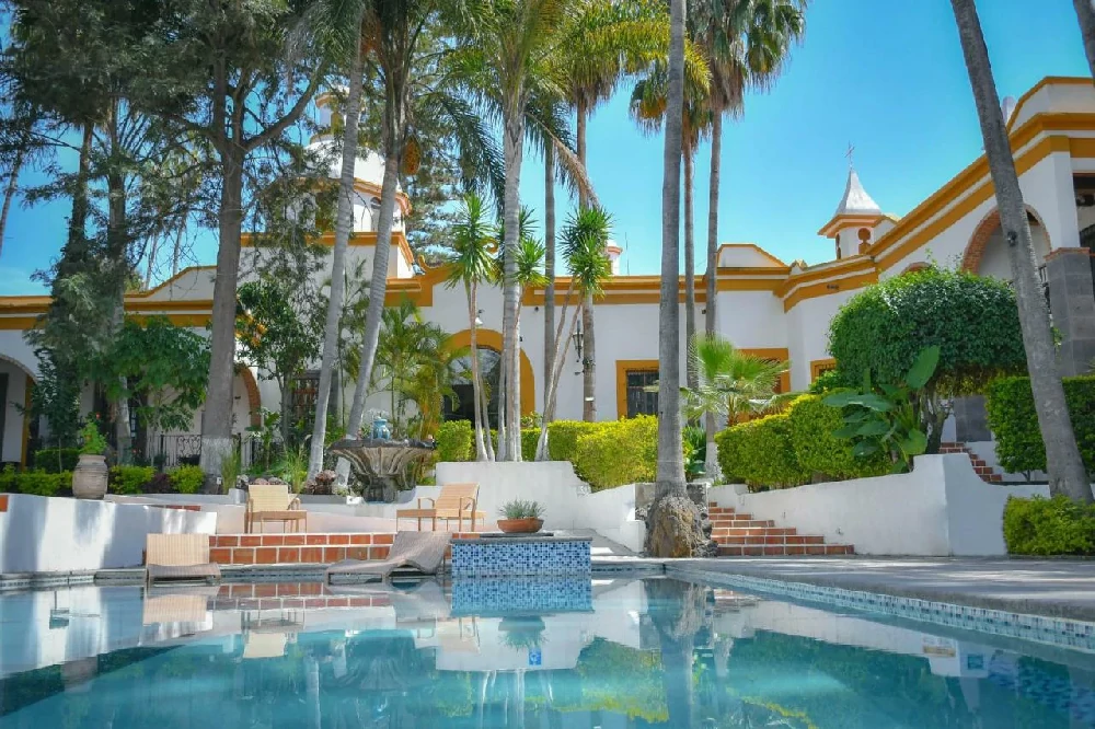 Habitación con jacuzzi en hotel hacienda-san-isidro en San Isidro Mazatepec, Jalisco