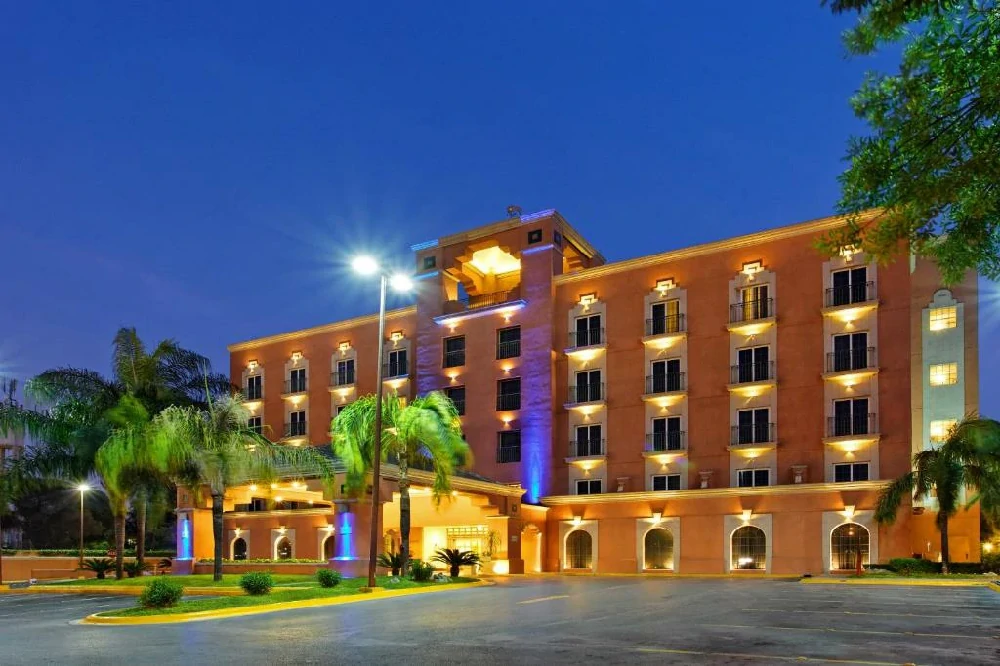 Habitación con jacuzzi en hotel holiday-inn-express-monterrey-galerias-san-jeronimo en Monterrey, Nuevo León