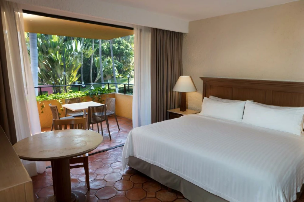 Hoteles románticos todo incluido holiday-inn-extapa-resort en Ixtapa, Guerrero