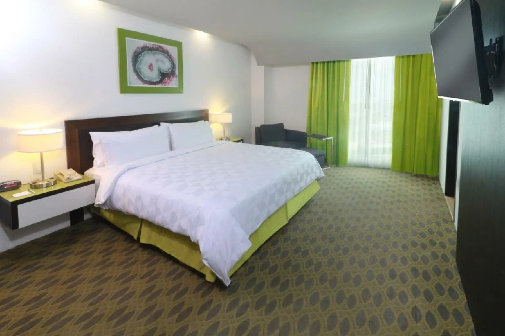 Habitación con jacuzzi en hotel holiday-inn-queretaro-zona-krystal en Querétaro, Querétaro