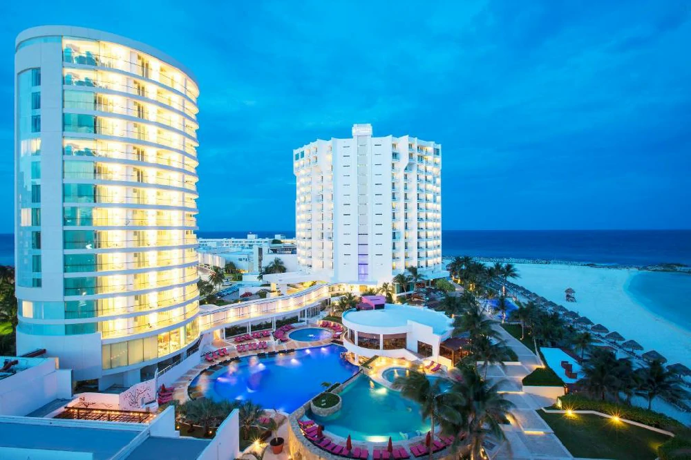Hoteles románticos todo incluido krystal-grand-cancun en Cancún, Quintana Roo