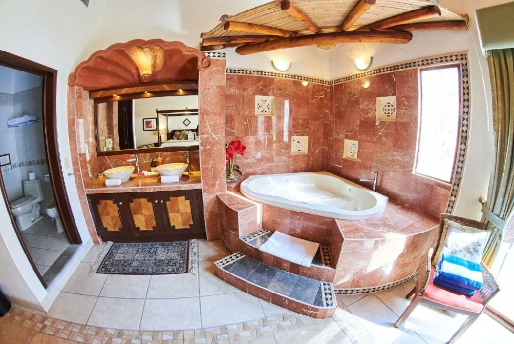 Habitación con jacuzzi en hotel la-buena-vibra-retreat-and-spa en Tepoztlán, Morelos