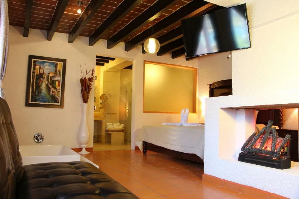 Habitación con jacuzzi en hotel la-capilla-boutique en Valle de Bravo, Estado de México