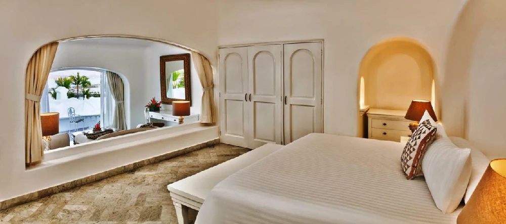 Hoteles románticos todo incluido las-hadas-golf-resort-and-marina en Manzanillo, Colima