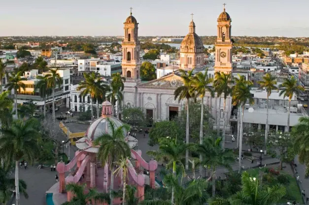 Hoteles románticos con jacuzzi en Tampico