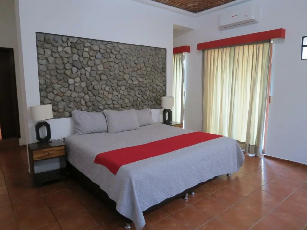Habitación con jacuzzi en hotel los-suspiros-boutique en Comala, Colima