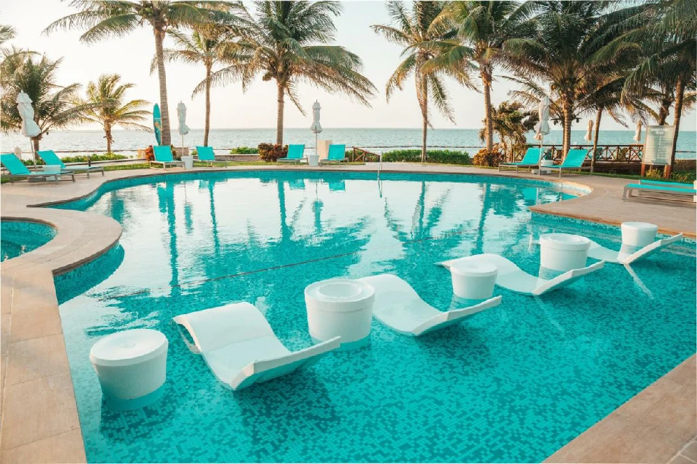 Habitación con jacuzzi en hotel margaritaville-island-reserve-riviera-cancun-by-karisma-all-inclusive en Puerto Morelos, Quintana Roo
