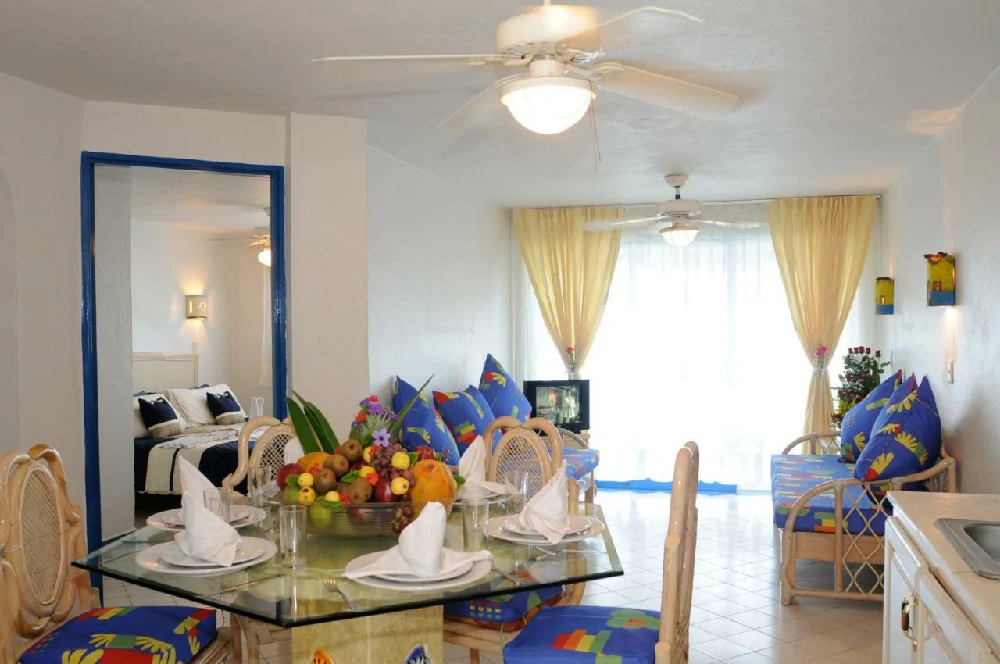 Hoteles románticos todo incluido marina-puerto-dorado en Manzanillo, Colima