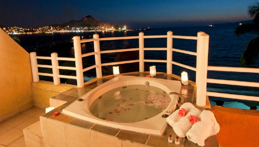 Hoteles románticos todo incluido marina-puerto-dorado en Manzanillo, Colima
