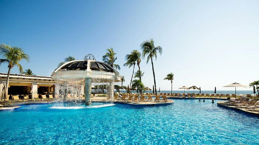 Hoteles románticos todo incluido pierre-mundo-imperial en Acapulco, Guerrero