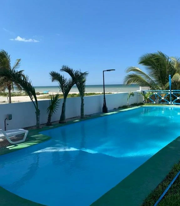 Habitación con jacuzzi en hotel playa-arena en Progreso, Yucatán