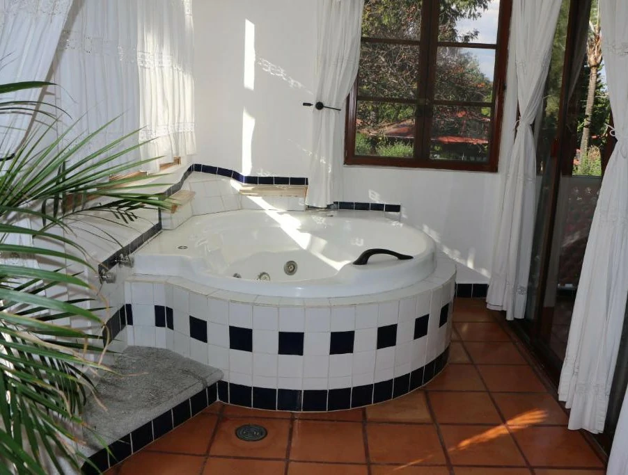 Habitación con jacuzzi en hotel posada-los-alcatraces en Atlixco, Puebla