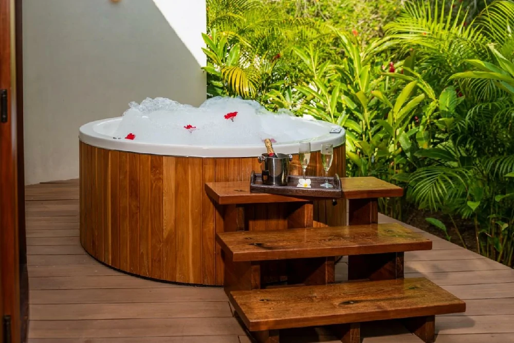 Habitación con jacuzzi en hotel presidente-intercontinental-cozumel-resort-spa en Cozumel, Cozumel