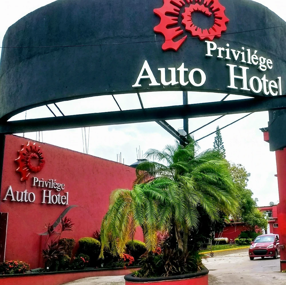 Habitación con jacuzzi en hotel privilege en Coatzacoalcos, Veracruz