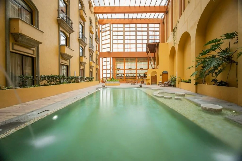 Habitación con jacuzzi en hotel quinta-real-monterrey en Monterrey, Nuevo León
