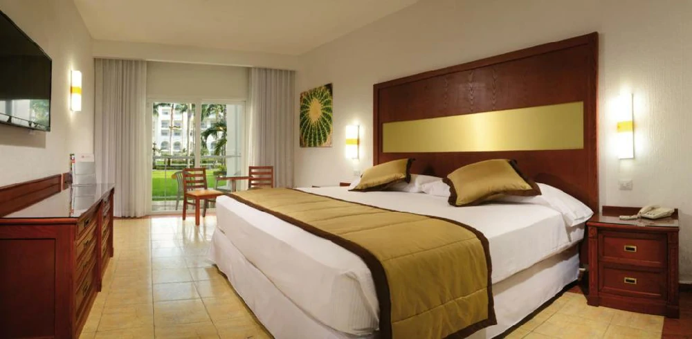 Habitación con jacuzzi en hotel riu-jalisco-all-inclusive en Nuevo Vallarta, Nayarit