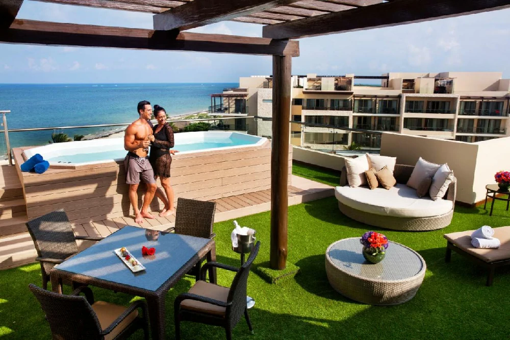 Hoteles románticos todo incluido royalton-riviera-cancun-resort-amp-spa-all-inclusive en Puerto Morelos, Quintana Roo