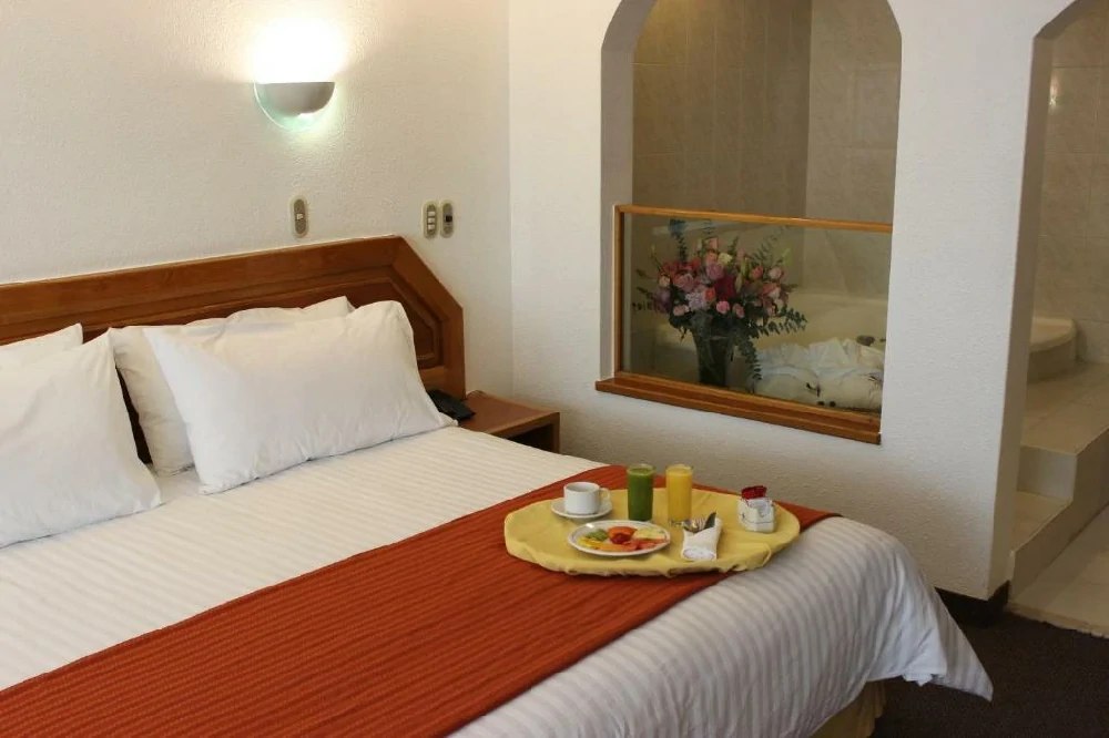 Habitación con jacuzzi en hotel san-juan-park en San Juan del Río, Querétaro