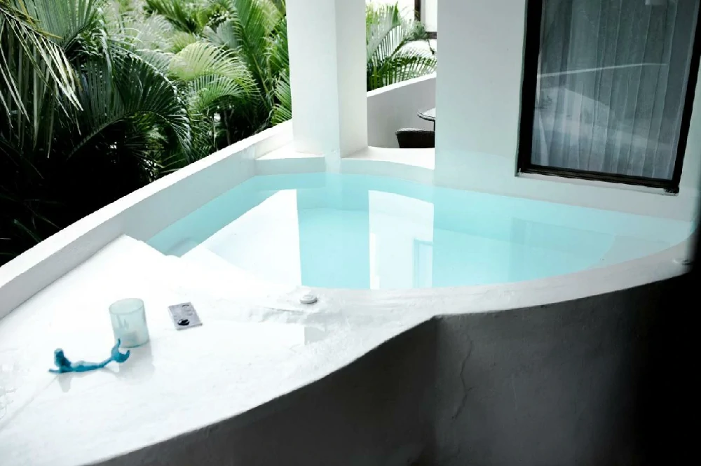 Habitación con jacuzzi en hotel sexy-villas-tulum en Tulum, Quintana Roo