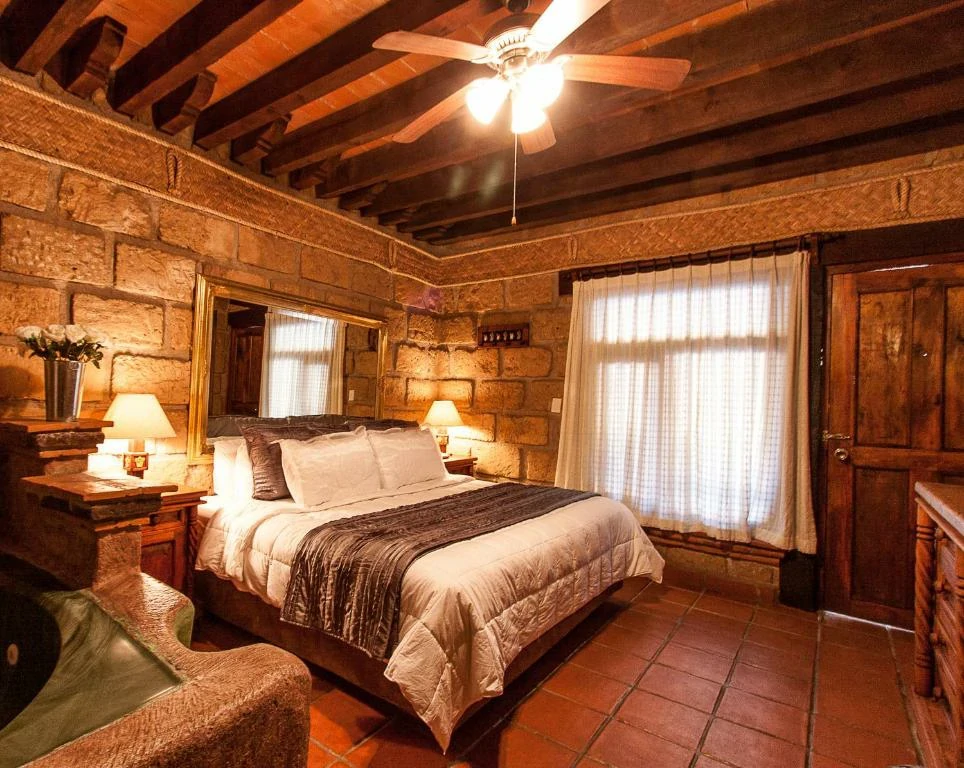 Habitación con jacuzzi en hotel sol-y-fiesta en Tequisquiapan, Querétaro