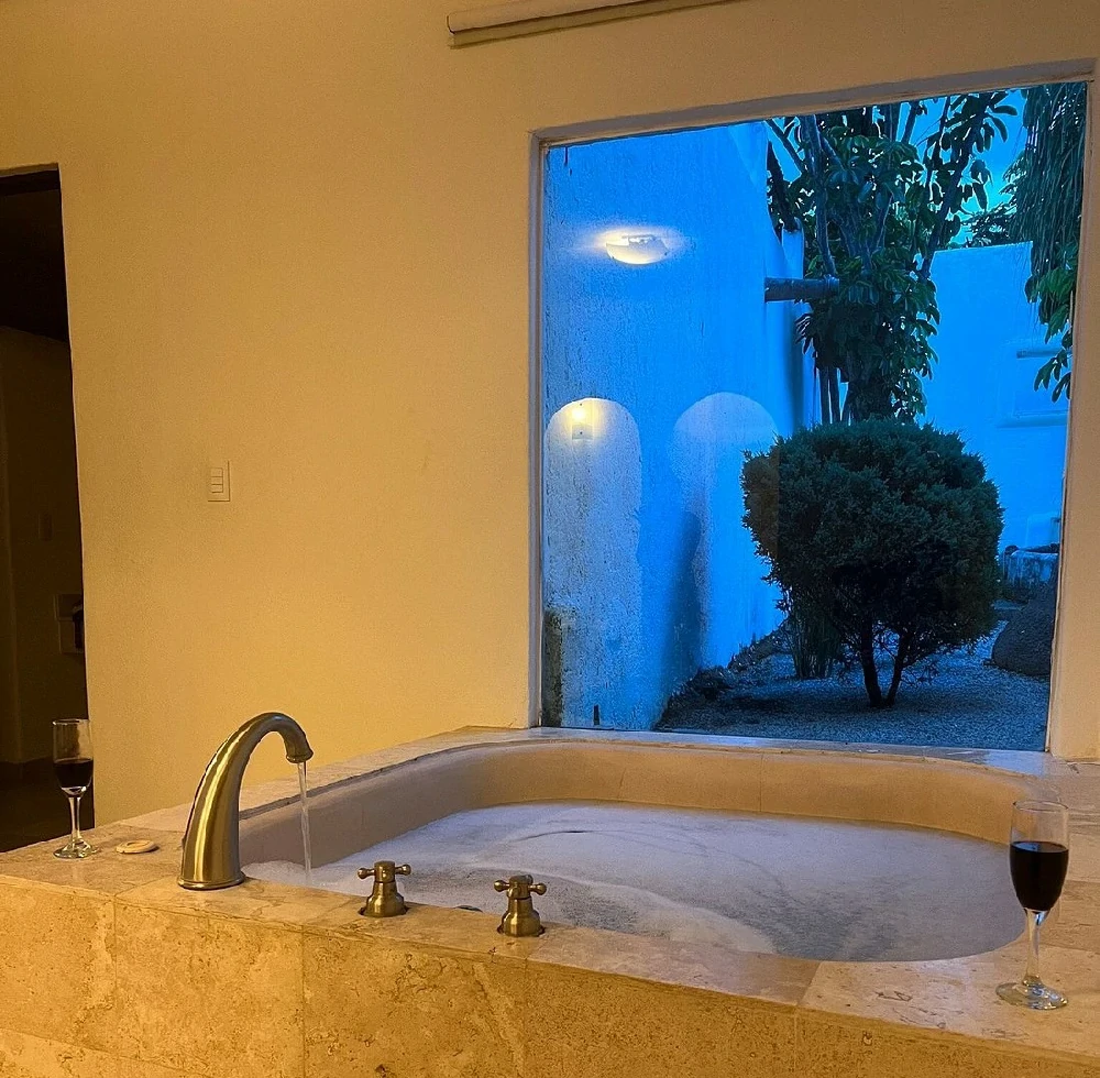 Habitación con jacuzzi en hotel spa-sitio-sagrado en Tepoztlán, Morelos