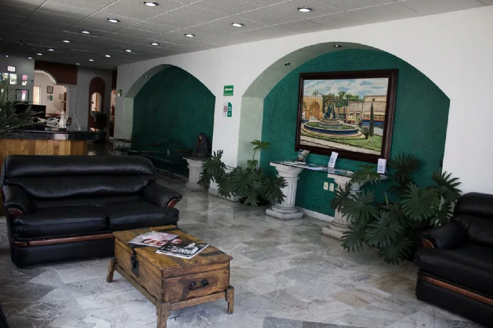 Habitación con jacuzzi en hotel suites-campestre en Morelia, Michoacán