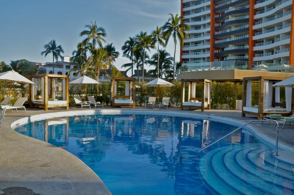 Habitación con jacuzzi en hotel sunset-plaza-beach-resort-spa en Puerto Vallarta, Jalisco