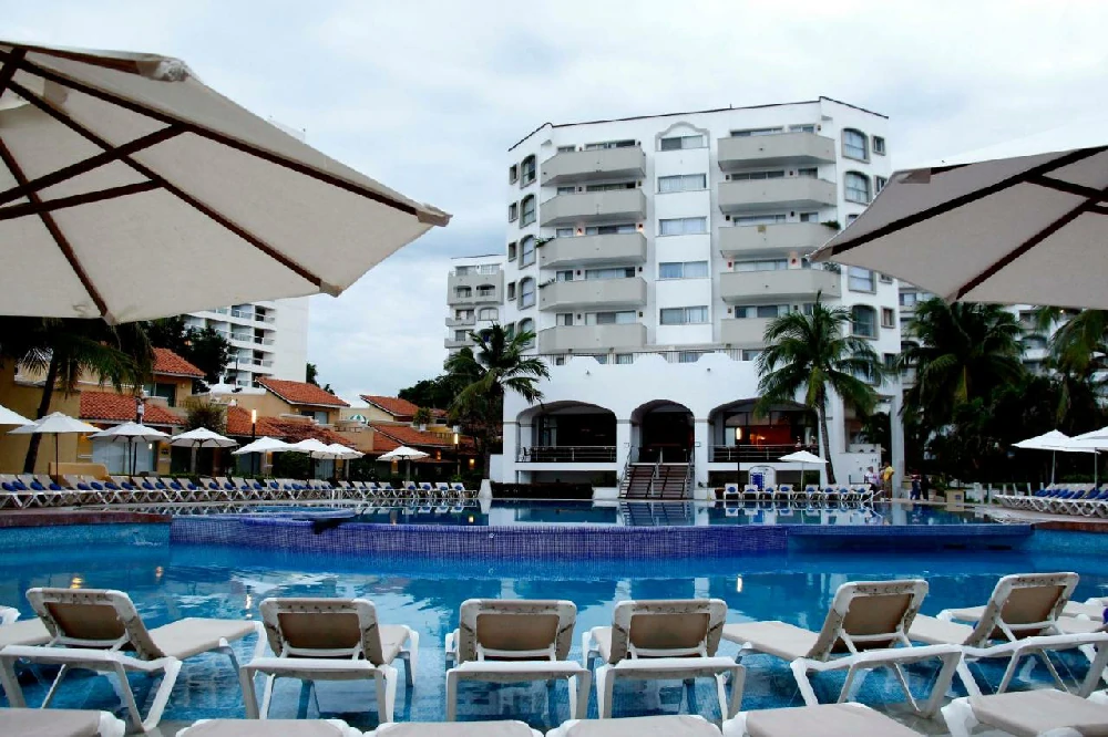 Hoteles románticos todo incluido tesoro-ixtapa en Ixtapa, Guerrero