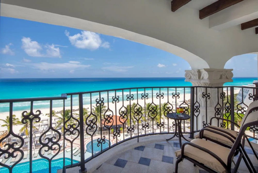 Habitación con jacuzzi en hotel the-royal-in-cancun en Cancún, Quintana Roo